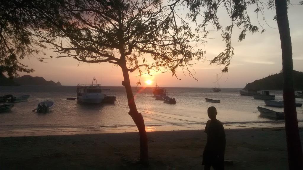 Hostal Palohe ตากังกา ภายนอก รูปภาพ